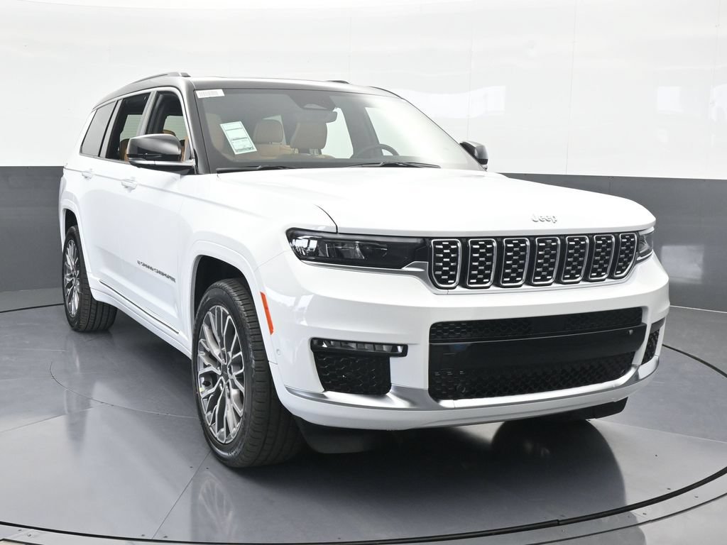 Used 2025 Jeep Grand Cherokee L Summit AWD/4WD image 9