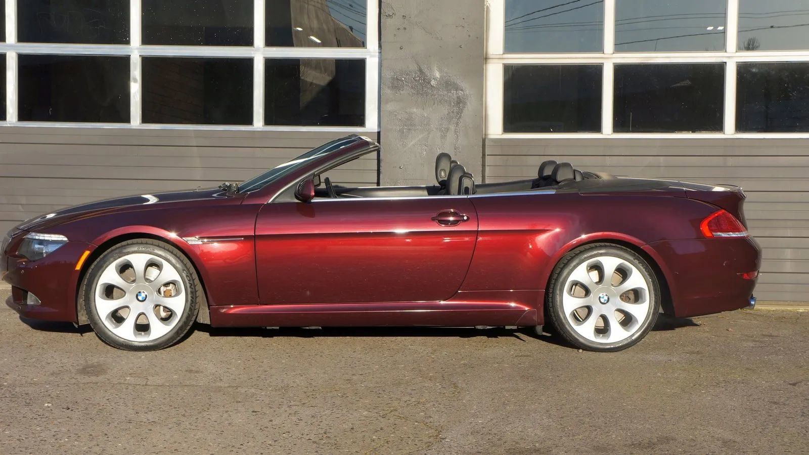 Used 2008 BMW 650i Convertible image 2