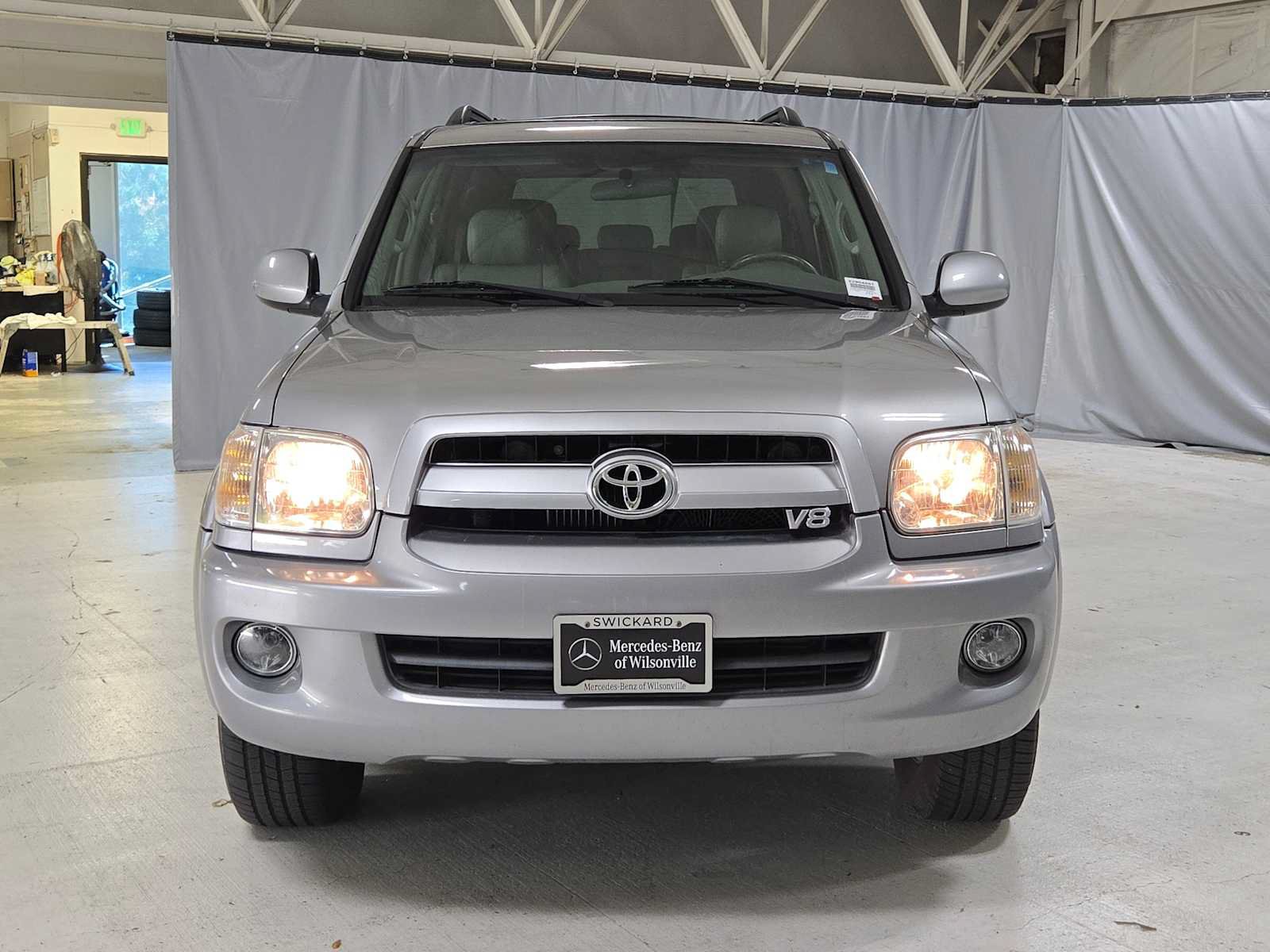 Used 2007 Toyota Sequoia SR5 AWD/4WD image 8