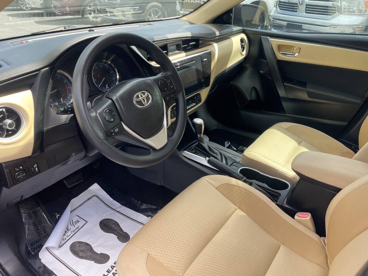 Used 2017 Toyota Corolla LE FWD image 10