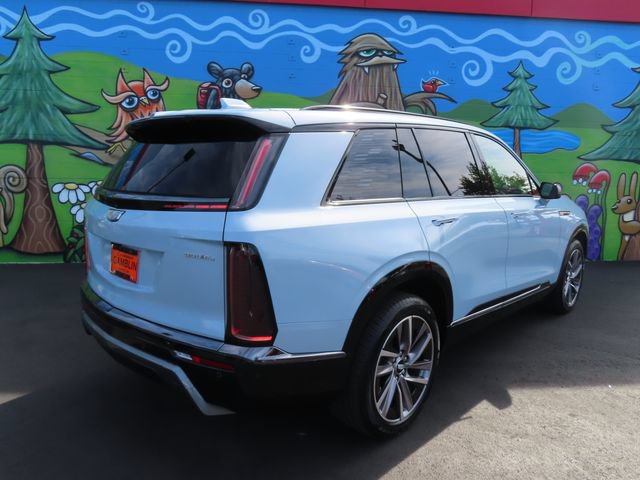 Used 2026 Cadillac Vistiq Sport w/ LPO, Floor Liner Package AWD/4WD image 4