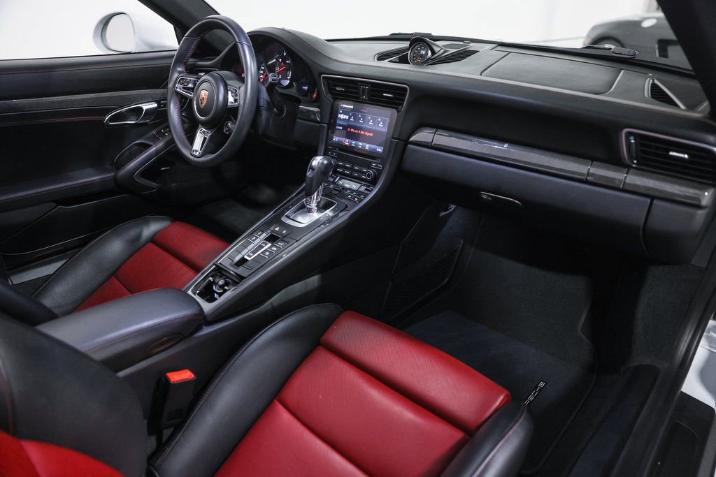 Used 2019 Porsche 911 Targa 4 GTS image 20