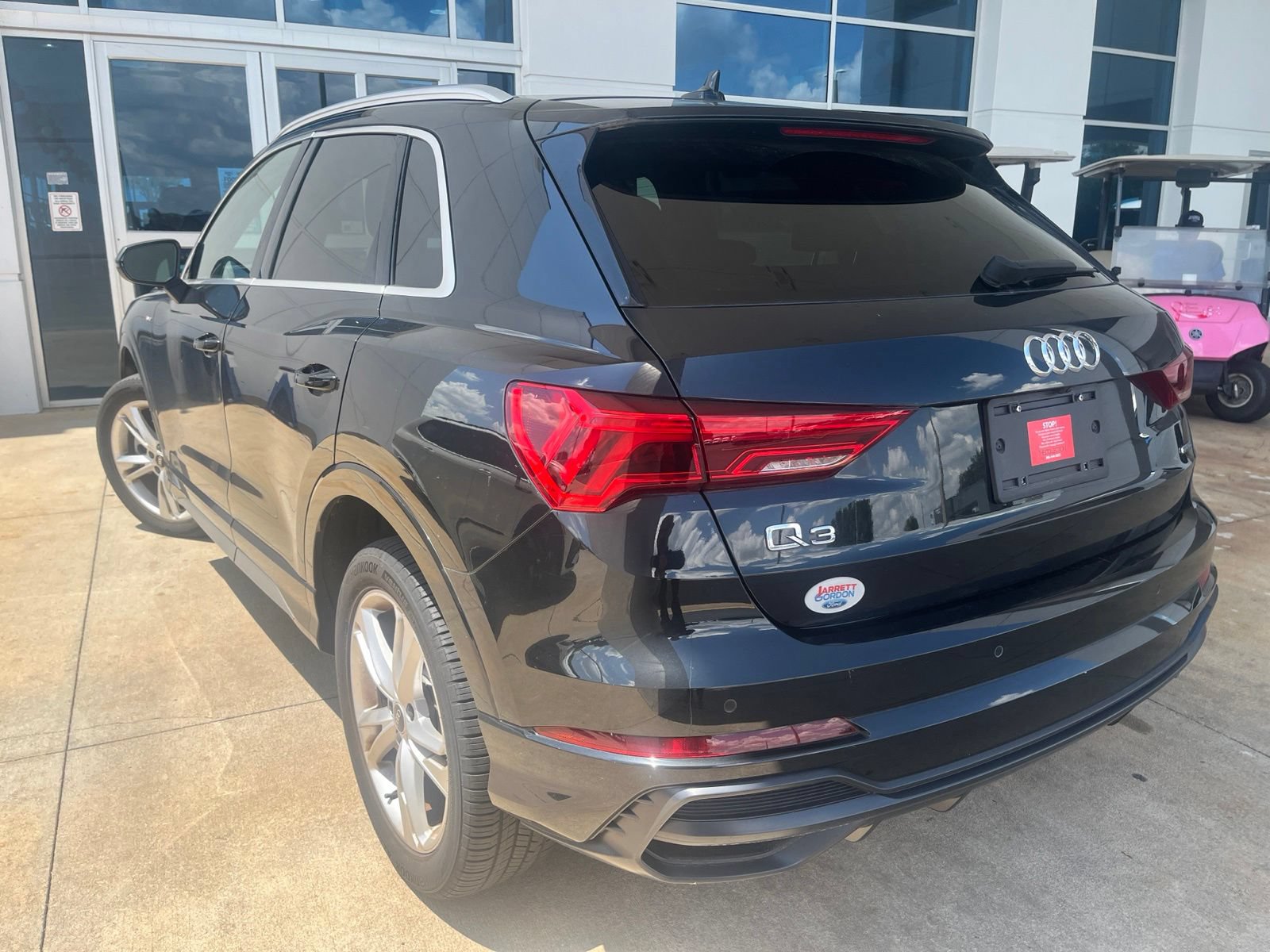 Used 2022 Audi Q3 2.0T Premium Plus w/ Premium Plus Package AWD/4WD image 4
