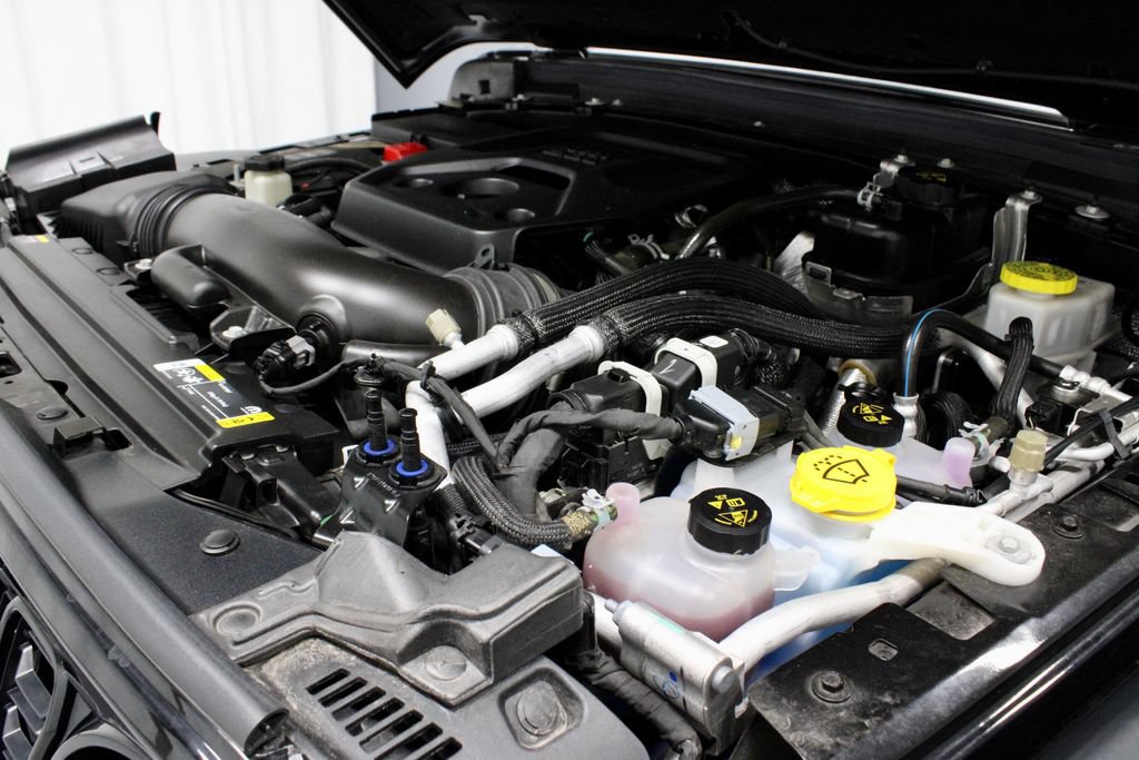 Used 2024 Jeep Wrangler Unlimited AWD/4WD image 15