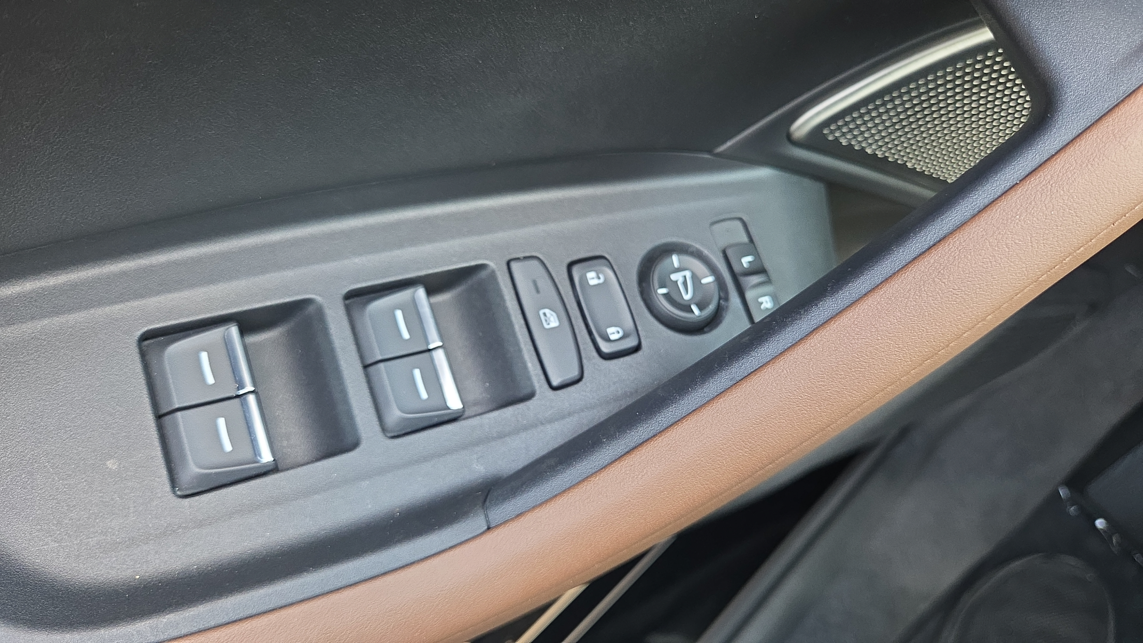 Certified 2023 Acura TLX w/ Technology Package FWD image 36