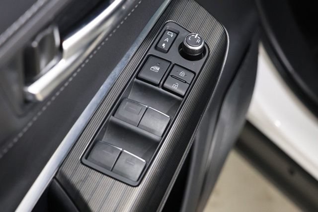 Used 2023 Toyota Venza Nightshade AWD/4WD image 19