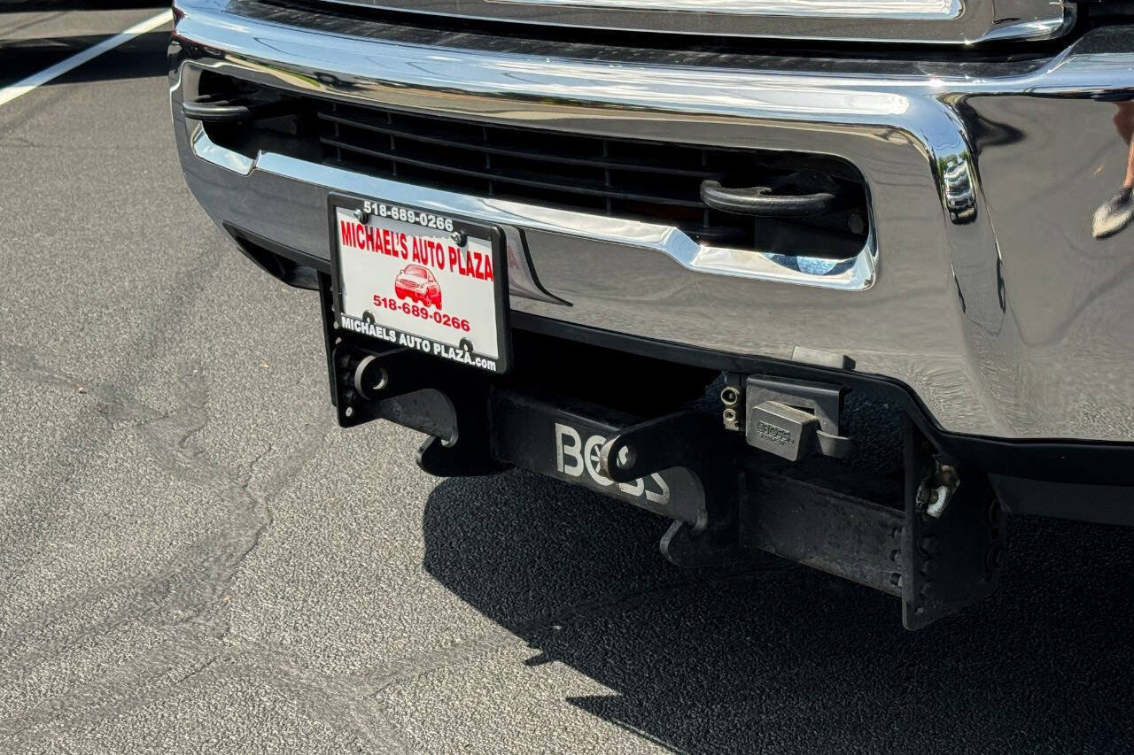 Used 2017 RAM 3500 Tradesman w/ Chrome Appearance Group AWD/4WD image 10