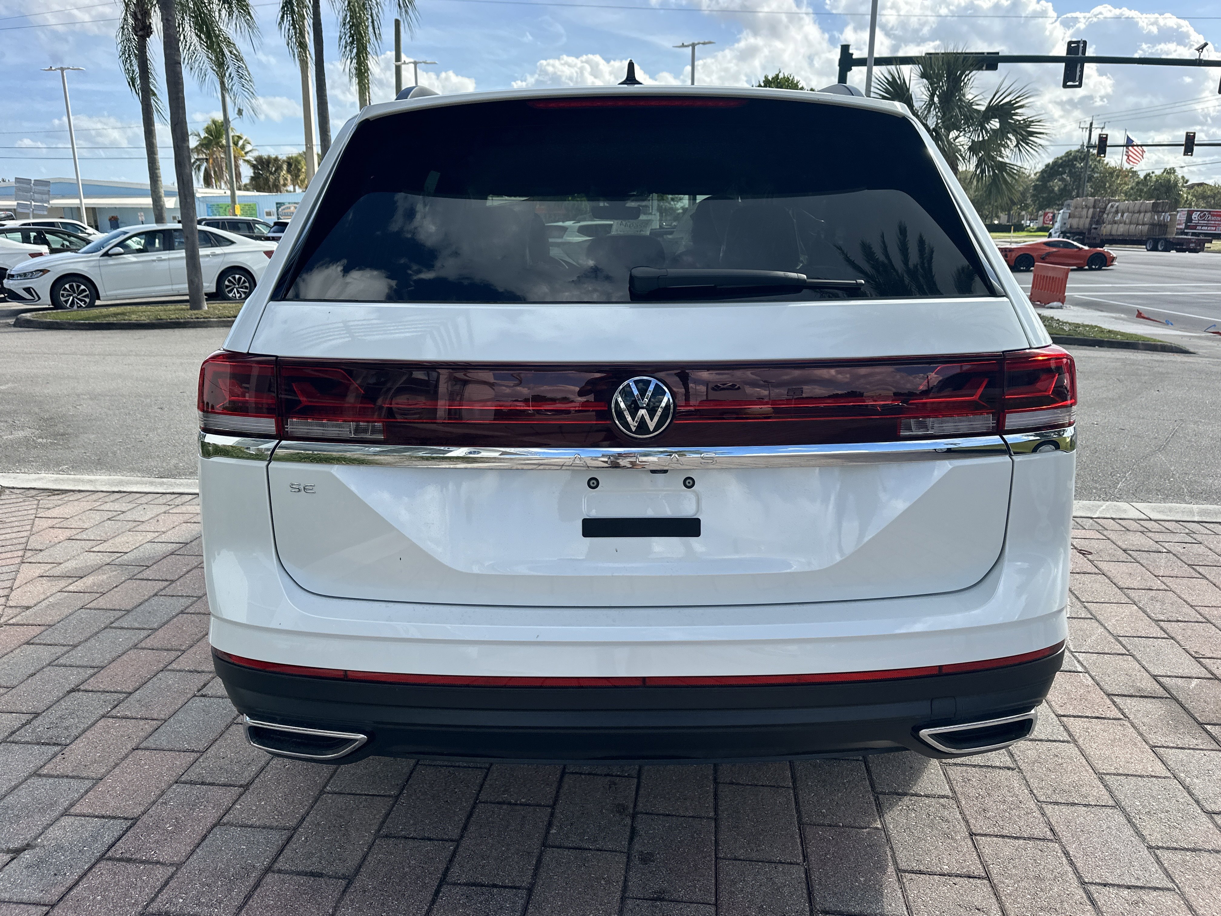 New 2026 Volkswagen Atlas SE image 7