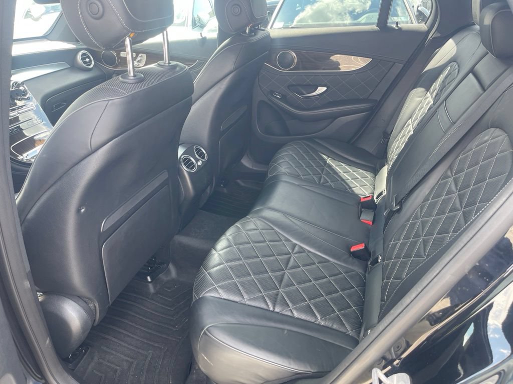 Used 2019 Mercedes-Benz GLC 300 4MATIC image 12