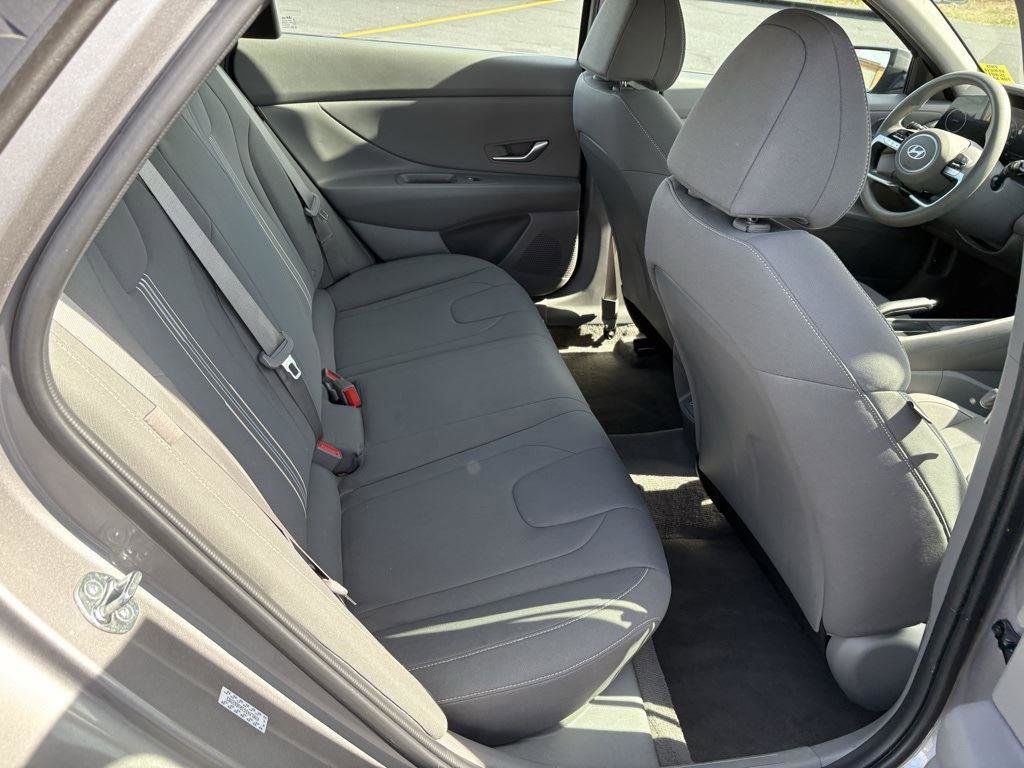 Used 2024 Hyundai Elantra SEL image 16