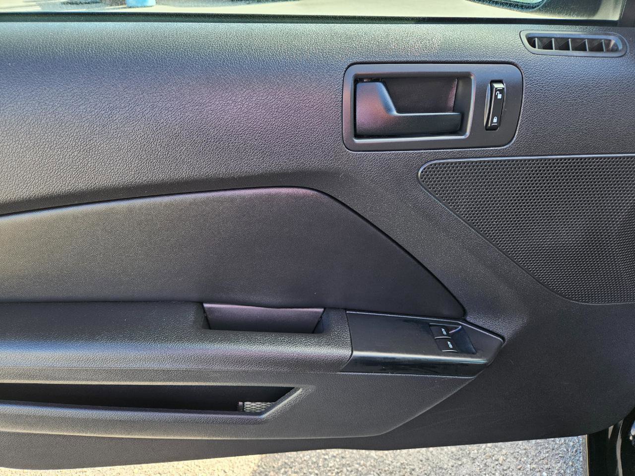 Used 2014 Ford Mustang GT image 10