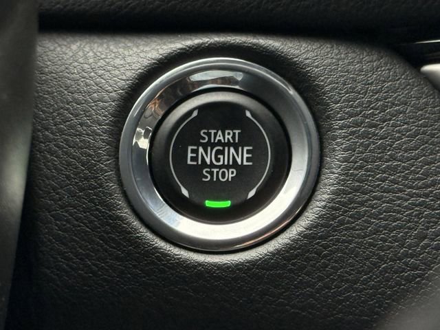 Used 2024 Cadillac XT4 Premium Luxury AWD/4WD image 20