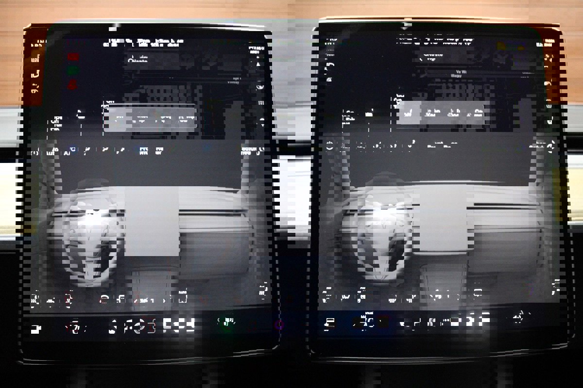 Used 2023 Tesla Model 3 Standard Range RWD image 21