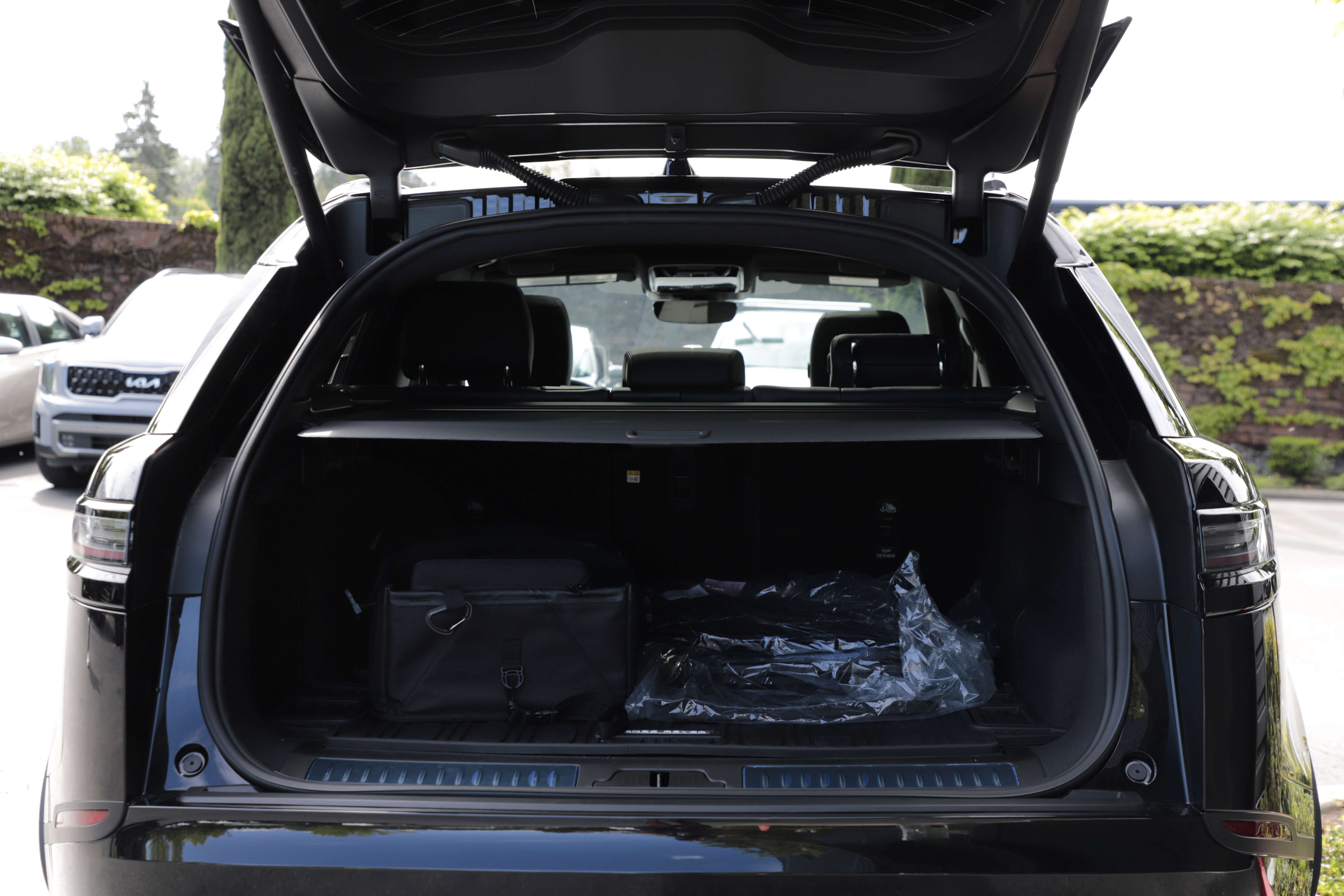 New 2026 Land Rover Range Rover Velar S AWD/4WD image 16