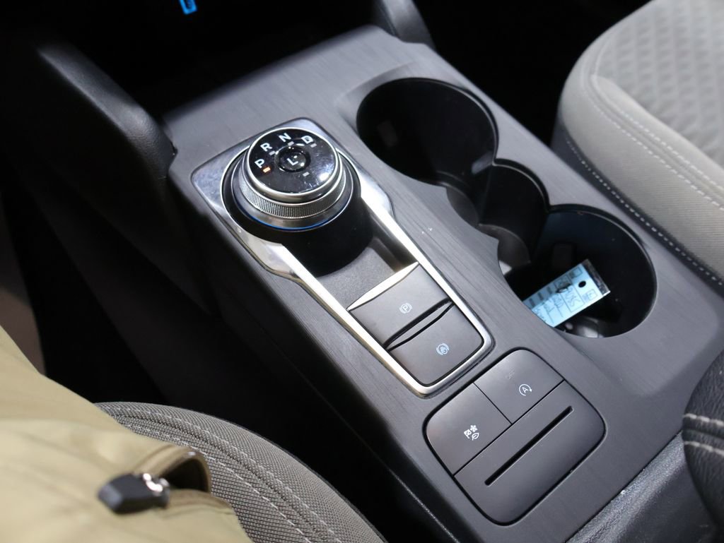 Used 2020 Ford Escape SE image 28