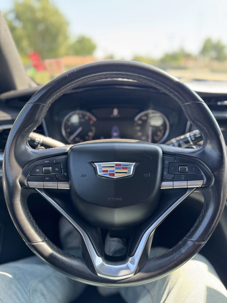 Used 2021 Cadillac XT6 Luxury image 21