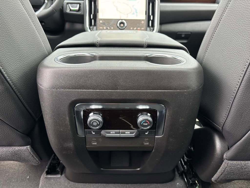 New 2026 GMC Yukon XL Denali w/ Sun & Power Step Package image 8