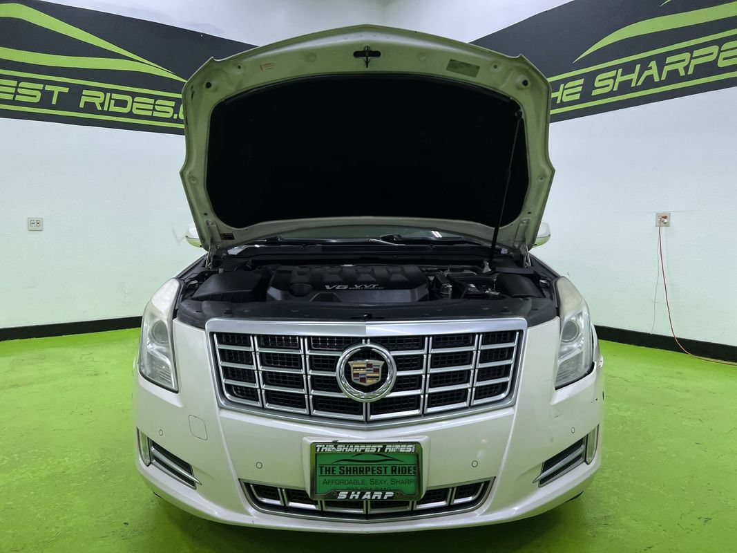 Used 2015 Cadillac XTS Luxury w/ Driver Awareness Package FWD image 4
