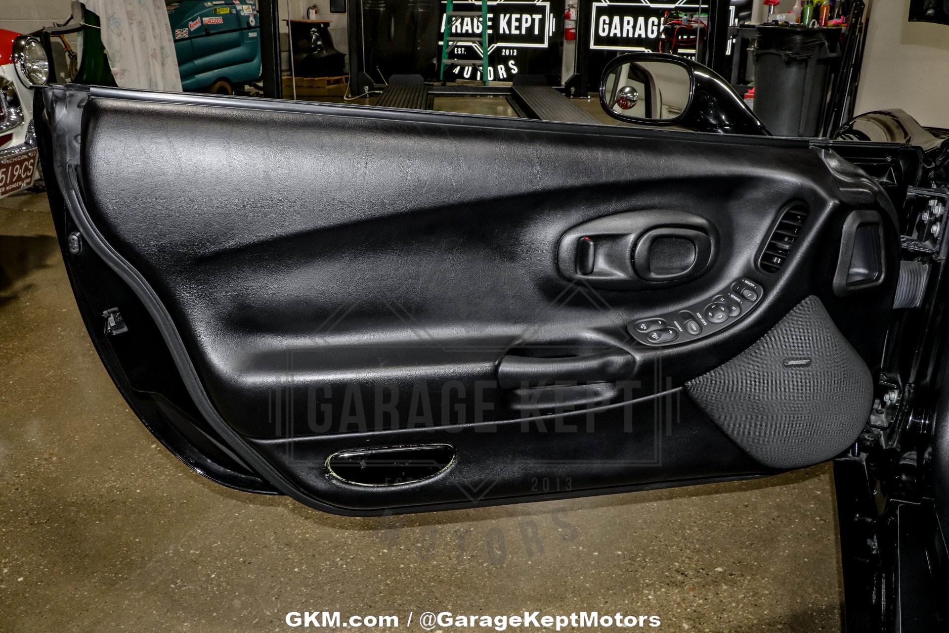 Used 2002 Chevrolet Corvette Convertible w/ Preferred Equipment Group2 image 98