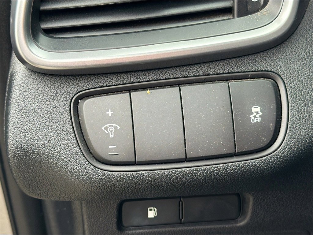 Used 2019 Kia Sorento L image 10