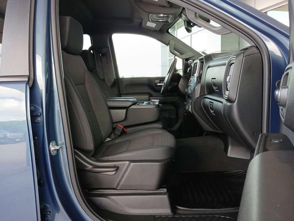 Certified 2025 Chevrolet Silverado 2500 Custom w/ Custom Value Package AWD/4WD image 29