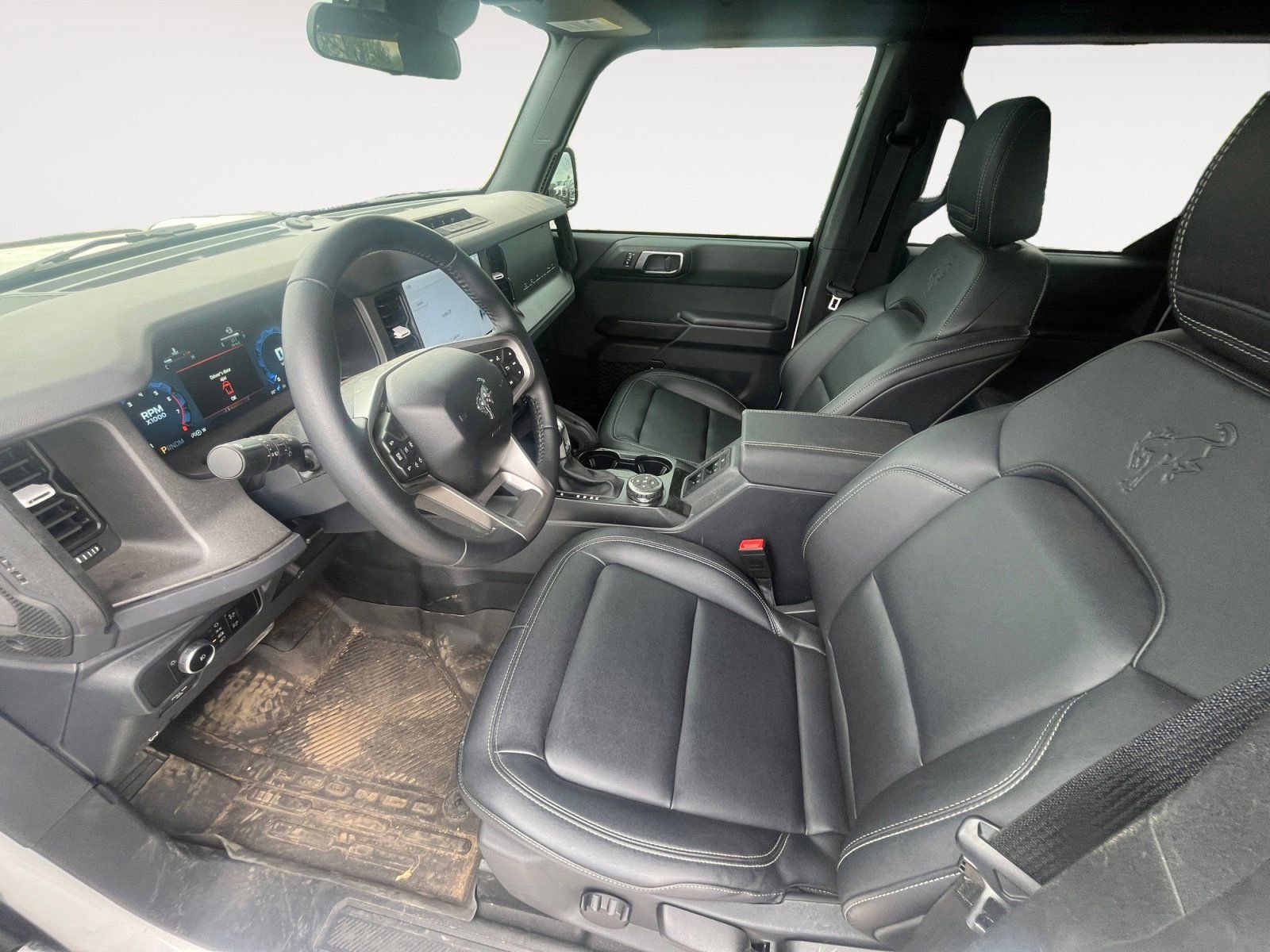 Certified 2025 Ford Bronco Big Bend w/ Black Diamond Package AWD/4WD image 9