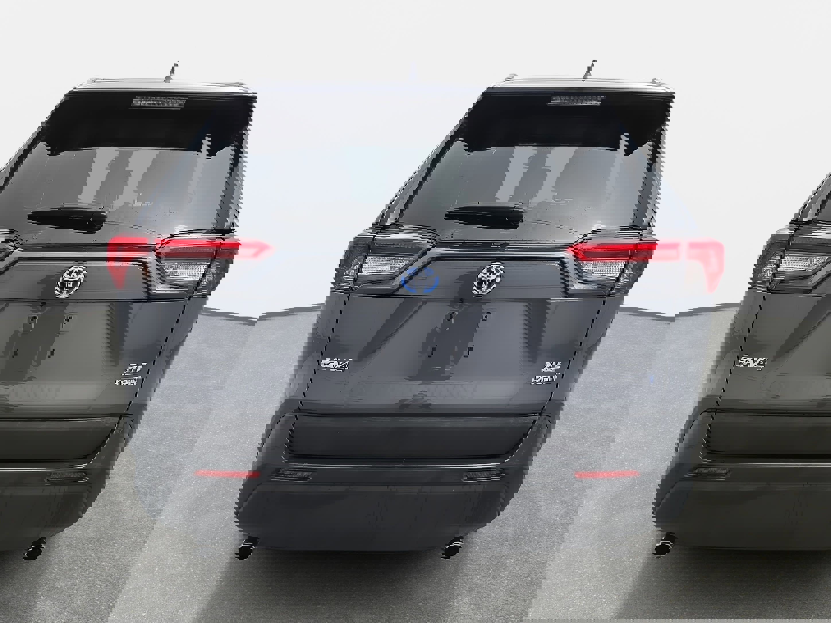 Used 2022 Toyota RAV4 XLE image 6