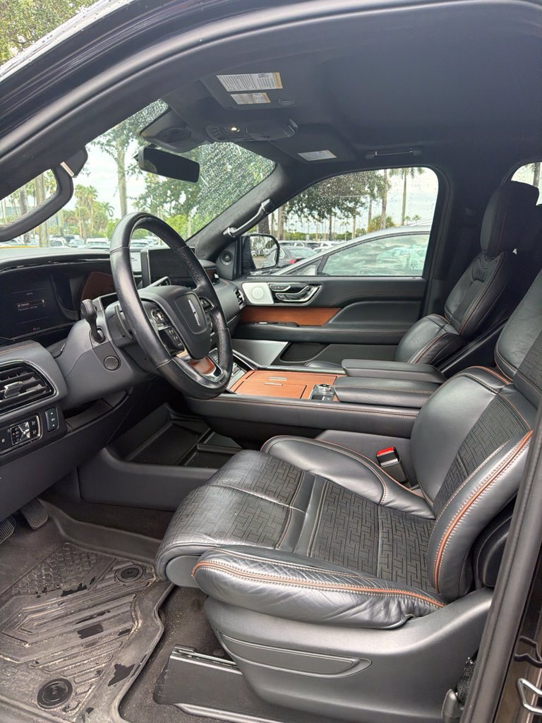 Used 2024 Lincoln Navigator L Black Label AWD/4WD image 4