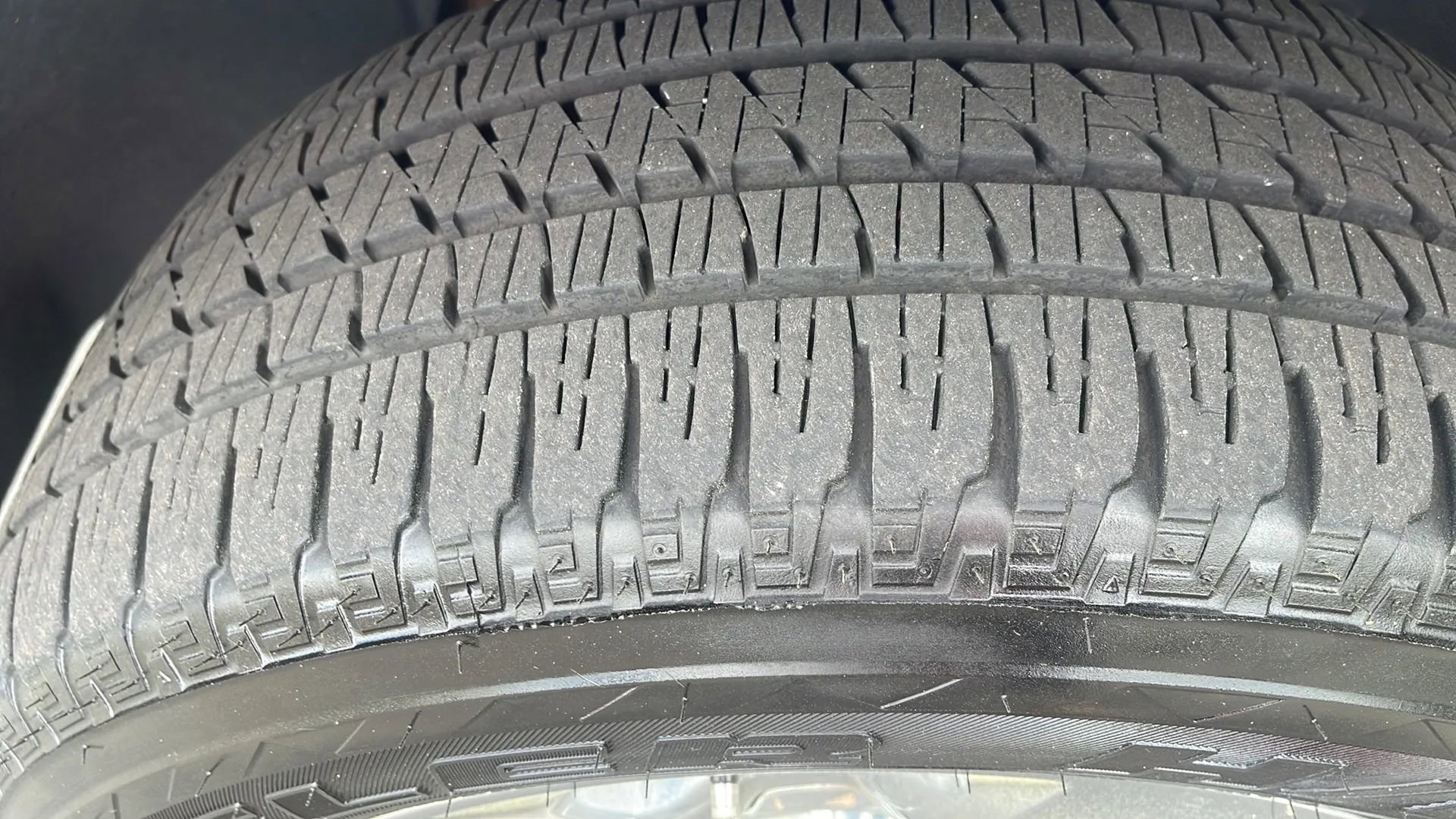 Used 2017 Chevrolet Suburban LT w/ LT Signature Package image 40