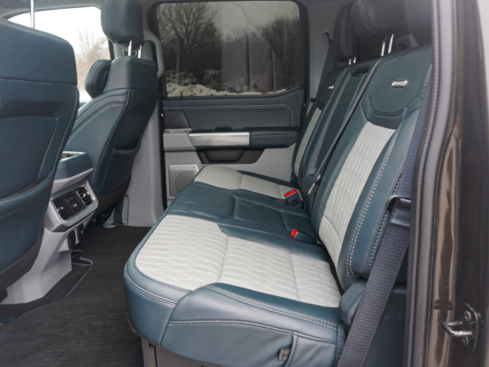 Used 2024 Ford F350 Limited w/ FX4 Off-Road Package image 15