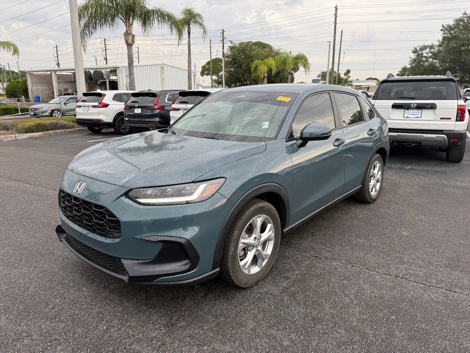 Used 2025 Honda HR-V LX image 3
