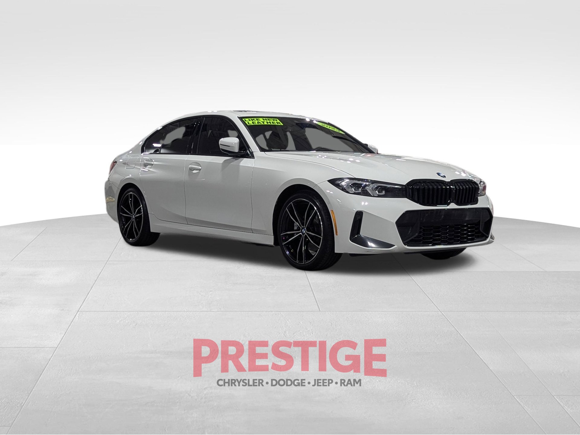Used 2023 BMW 330i xDrive Sedan w/ M Sport Package AWD/4WD image 5