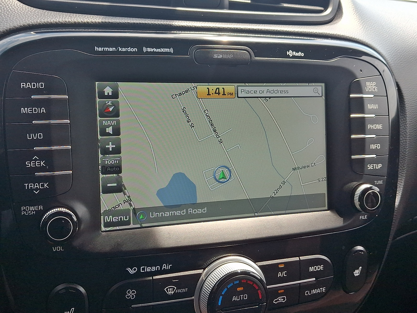 Used 2017 Kia Soul + FWD image 16