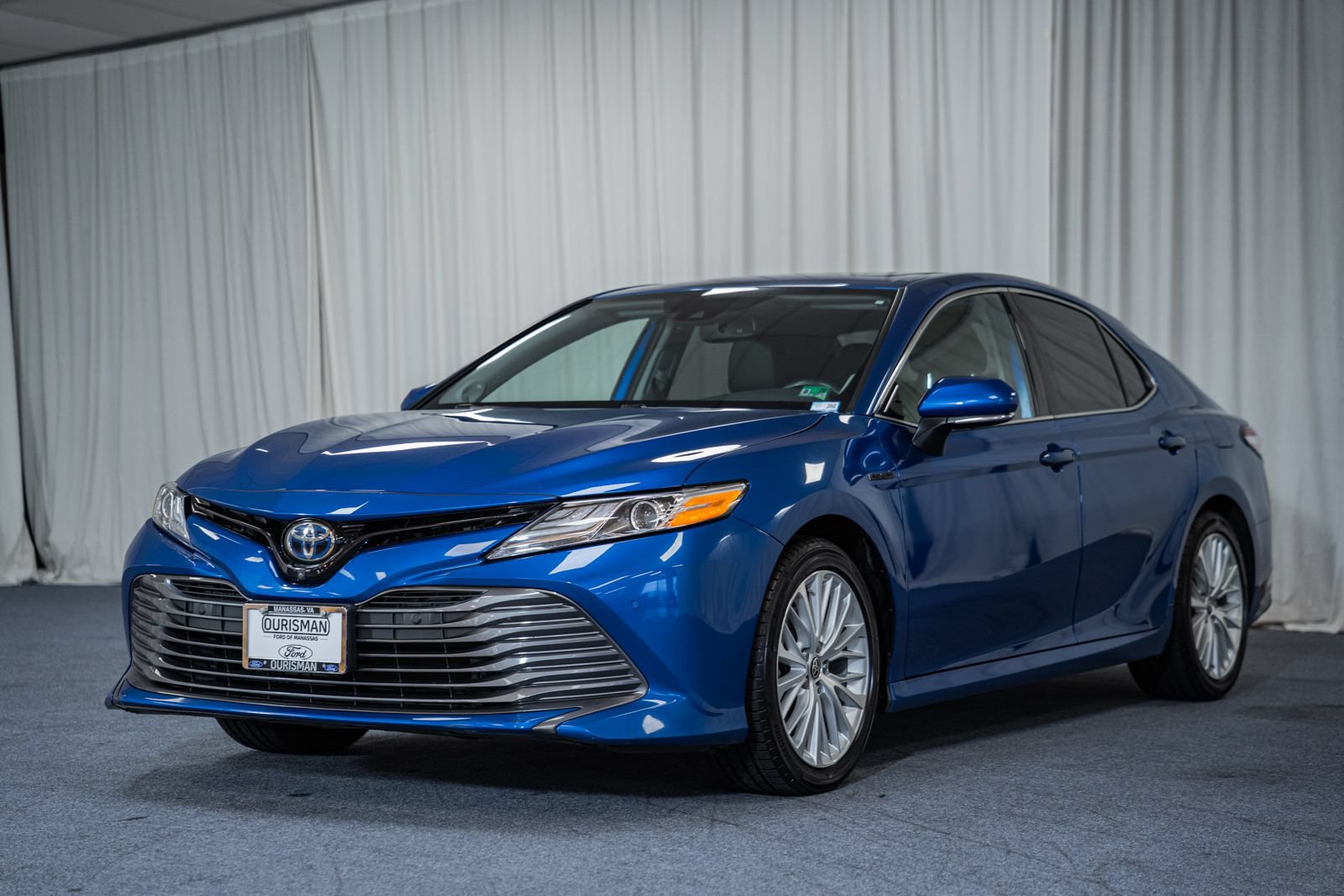 Used 2020 Toyota Camry XLE w/ Driver Assist Package FWD image 3