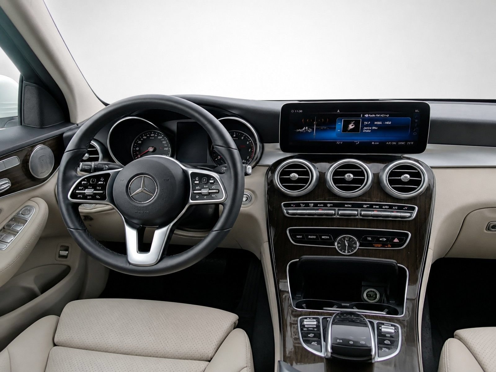 Used 2019 Mercedes-Benz C 300 Sedan image 25