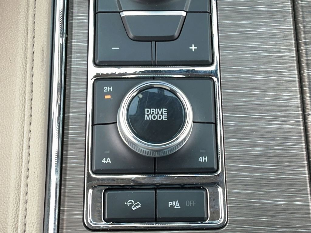 Used 2024 Ford Expedition Limited AWD/4WD image 31