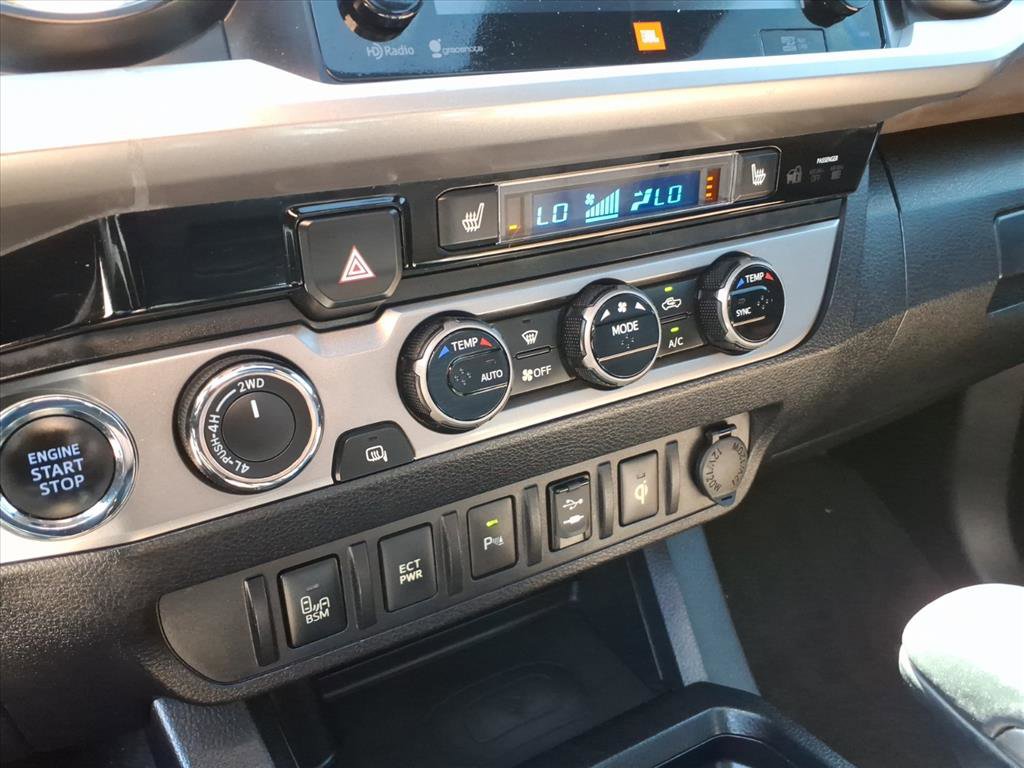 Used 2016 Toyota Tacoma Limited w/ Towing Package image 30