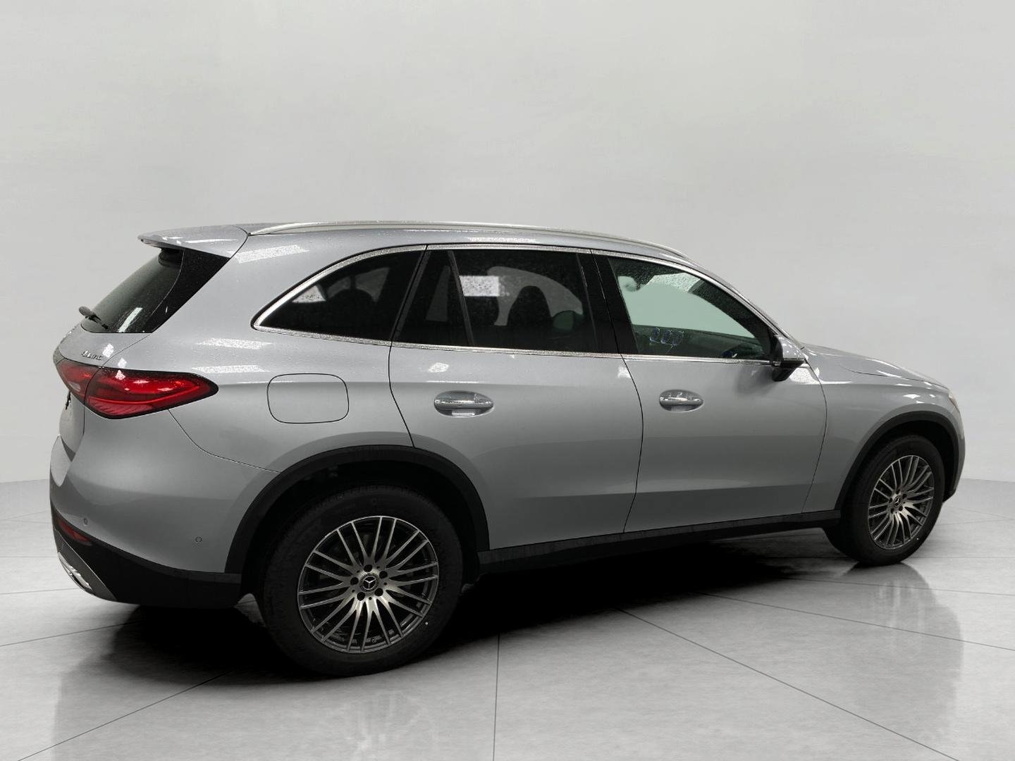 New 2026 Mercedes-Benz GLC 300 4MATIC image 2