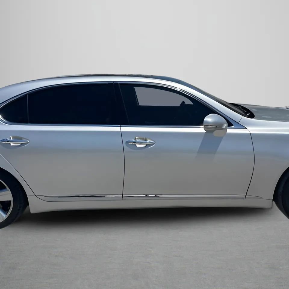 Used 2012 Lexus LS 460 L w/ Luxury Pkg RWD image 28