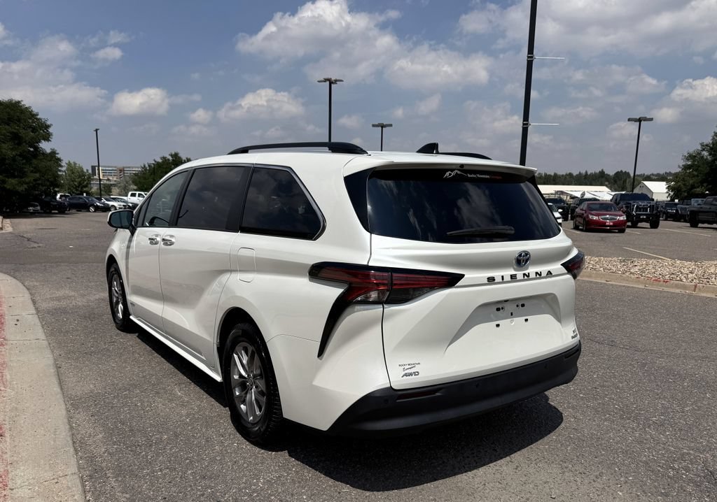 Used 2021 Toyota Sienna XLE w/ XLE Plus Package AWD/4WD image 6