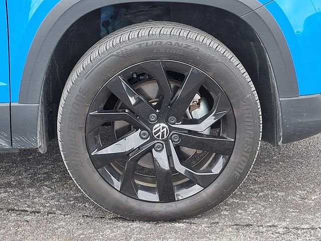 Used 2023 Volkswagen Taos SE image 12