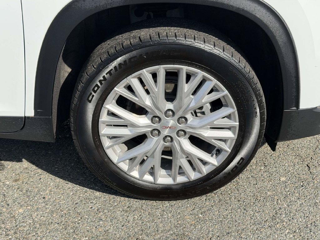Used 2026 GMC Acadia Elevation w/ Elevation Premium Package FWD image 25
