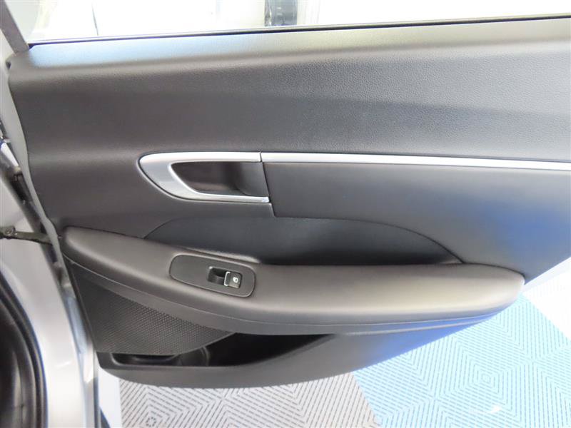 Used 2023 Hyundai Sonata SEL w/ Convenience Package FWD image 32