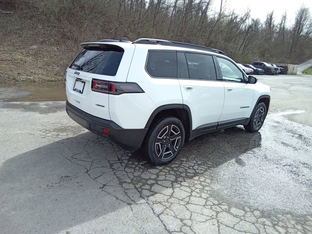 New 2026 Jeep Cherokee Laredo image 4