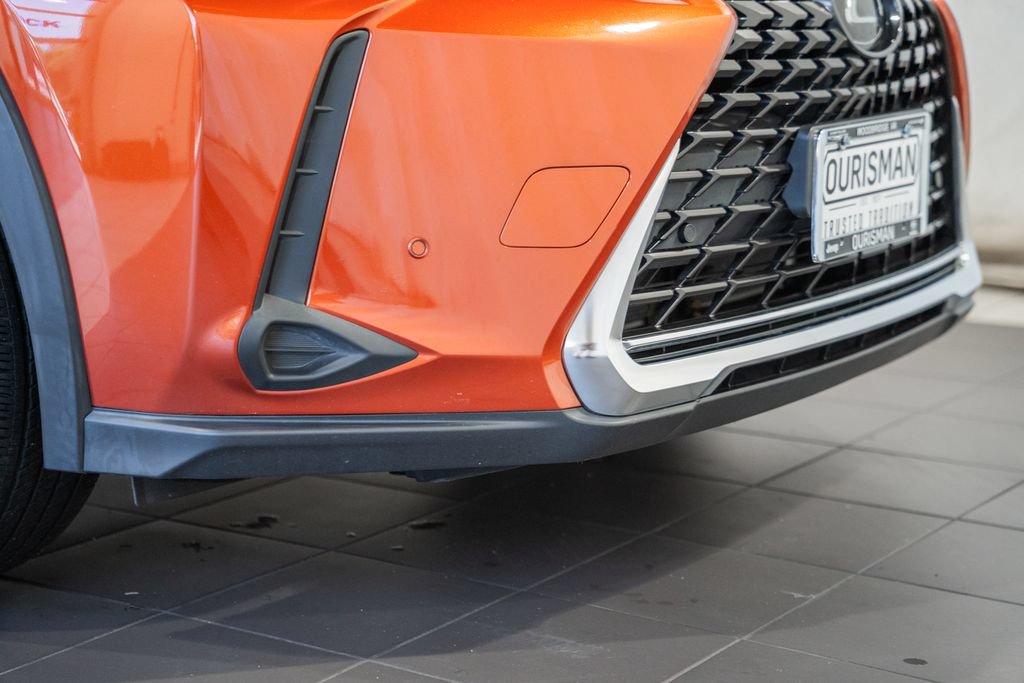 Used 2019 Lexus UX 200 w/ Premium Package FWD image 12