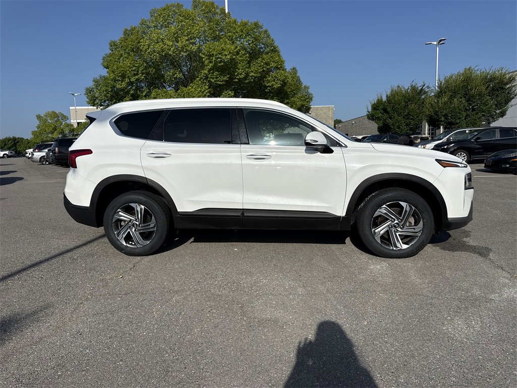 Used 2023 Hyundai Santa Fe SEL image 2