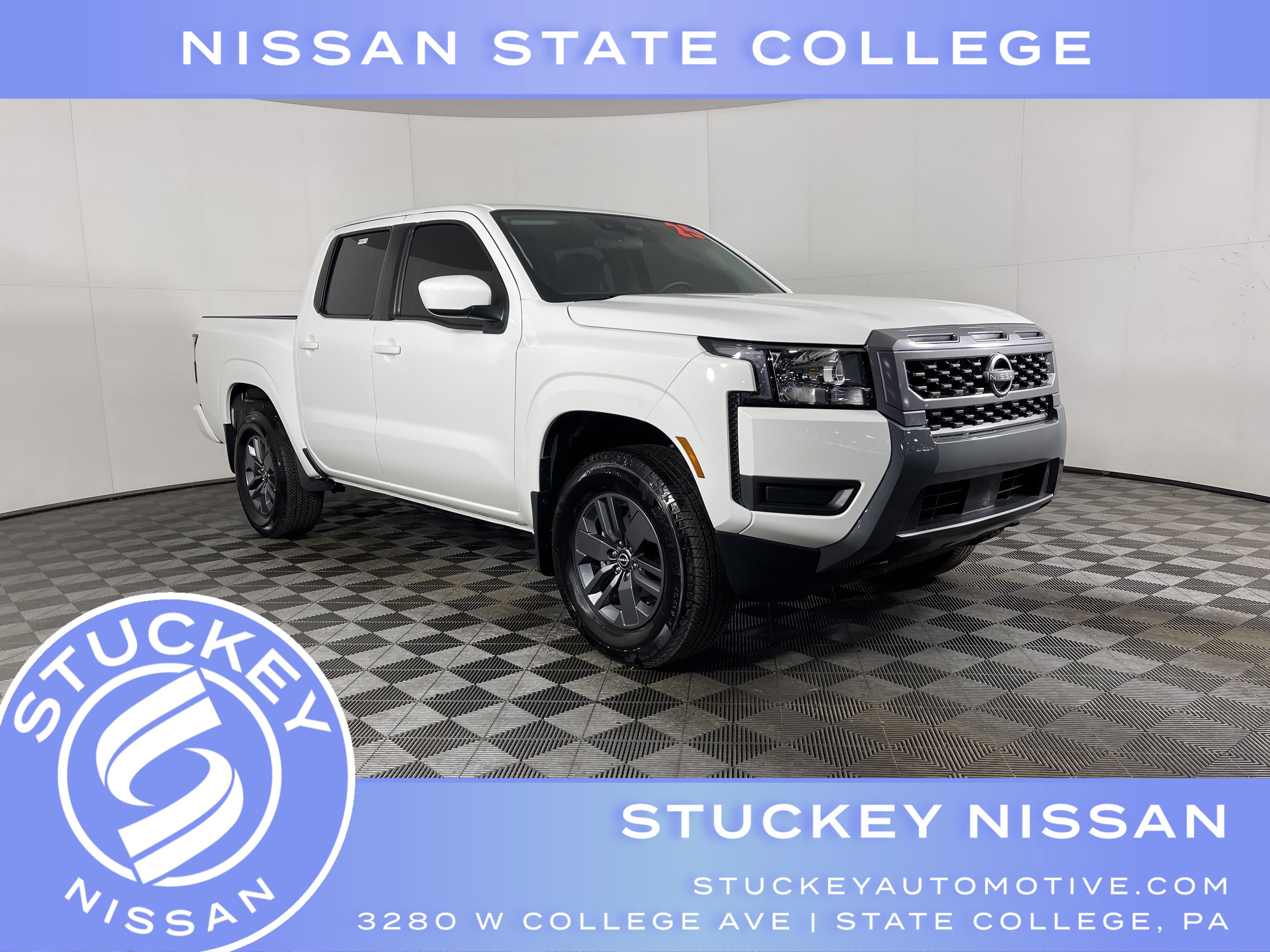 Used 2025 Nissan Frontier SV image 1