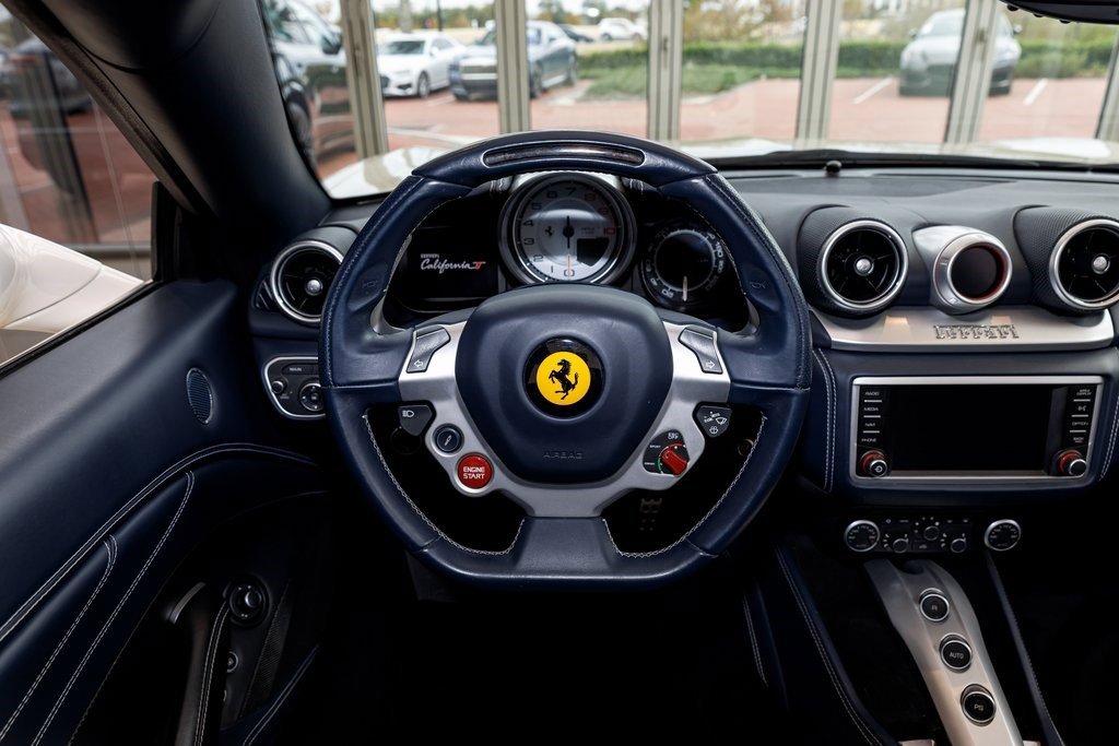 Used 2016 Ferrari California T image 36