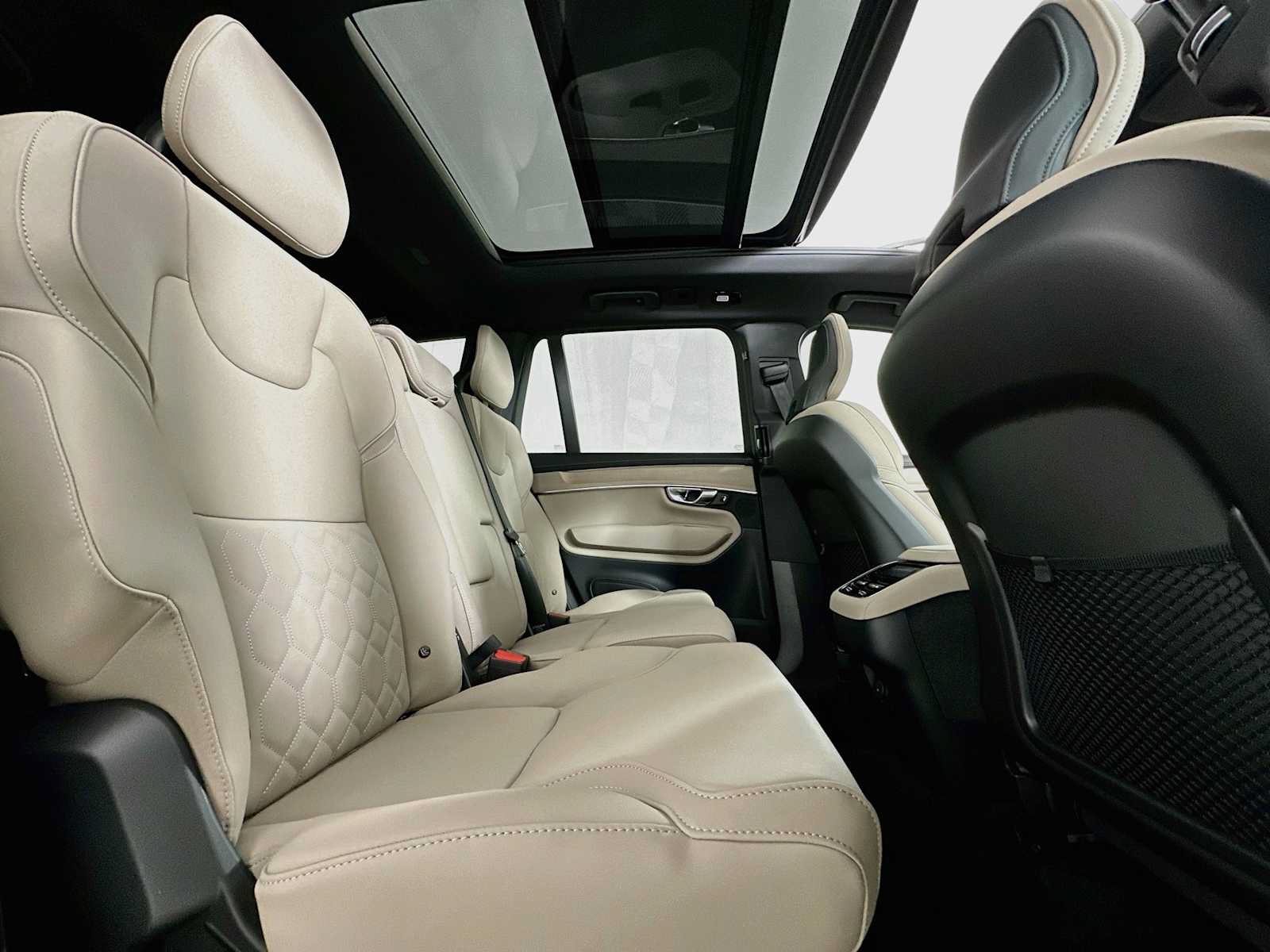 New 2026 Volvo XC90 B6 Plus w/ Protection Package Premier AWD/4WD image 26