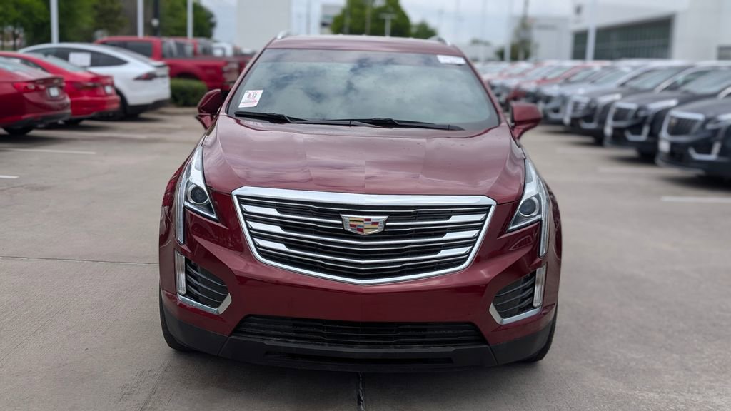 Used 2018 Cadillac XT5 FWD image 2